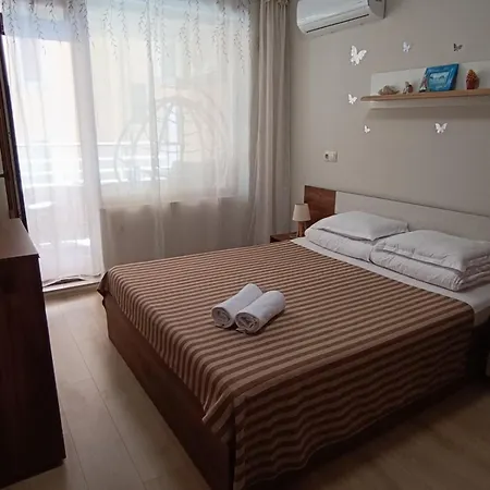 Megi Luxury * ポモリエ