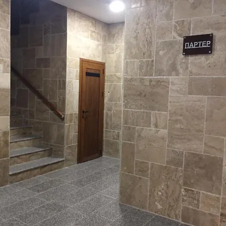 Megi Luxury アパート