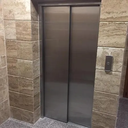 Megi Luxury شقة بوموري